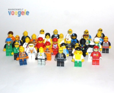 25 LEGO figures