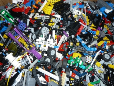 1 kg LEGO TECHNIC ca. 900 parts