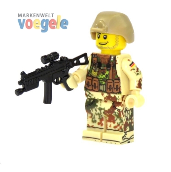 Custom Figure German Bundeswehr Soldier with Gun made of LEGO R1/R7/F9
