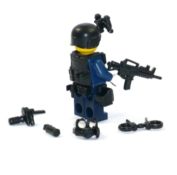Custom Figure SWAT soldier with weapen made of LEGO bricks