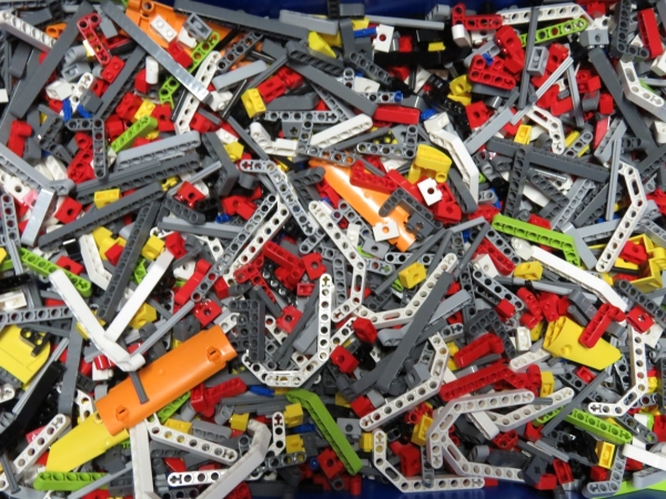 0,5 kg LEGO TECHNIC ca. 300 parts New