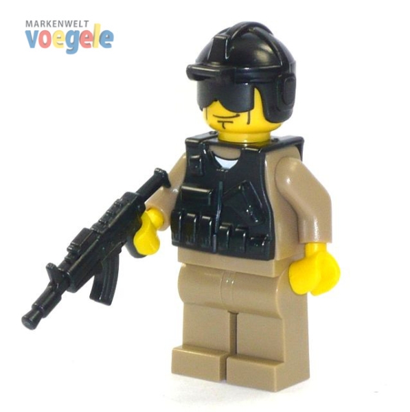 Custom Figure SWAT Police with weapen and much accessories made of LEGO bricks (Mini8.)